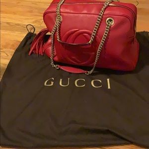 Gucci red medium soho chain shoulder bag